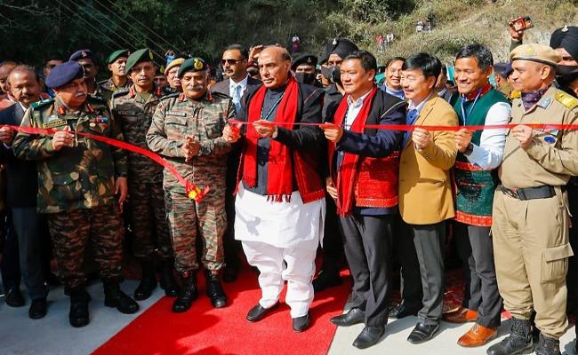 राजनाथ ने चीन को ललकारा- अगर युद्ध थोपा गया, तो हम हम लड़ने के लिए तैयार