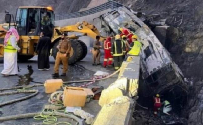 सऊदी अरब: उमरा करने मक्का जा रहे यात्रियों से भरी बस दुर्घटनाग्रस्त, 20 की मौत